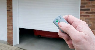 Купить автоматику для рулонных ворот Батайск, цена от 2728 руб.