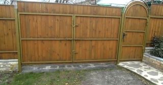 Купить распашные ворота деревянные Батайск, цена от 2728 руб.